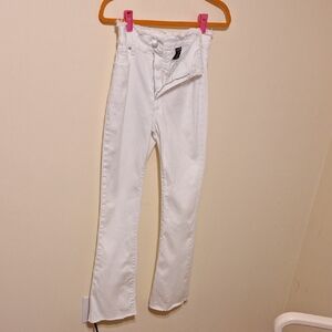 White High-Waisted Jeans